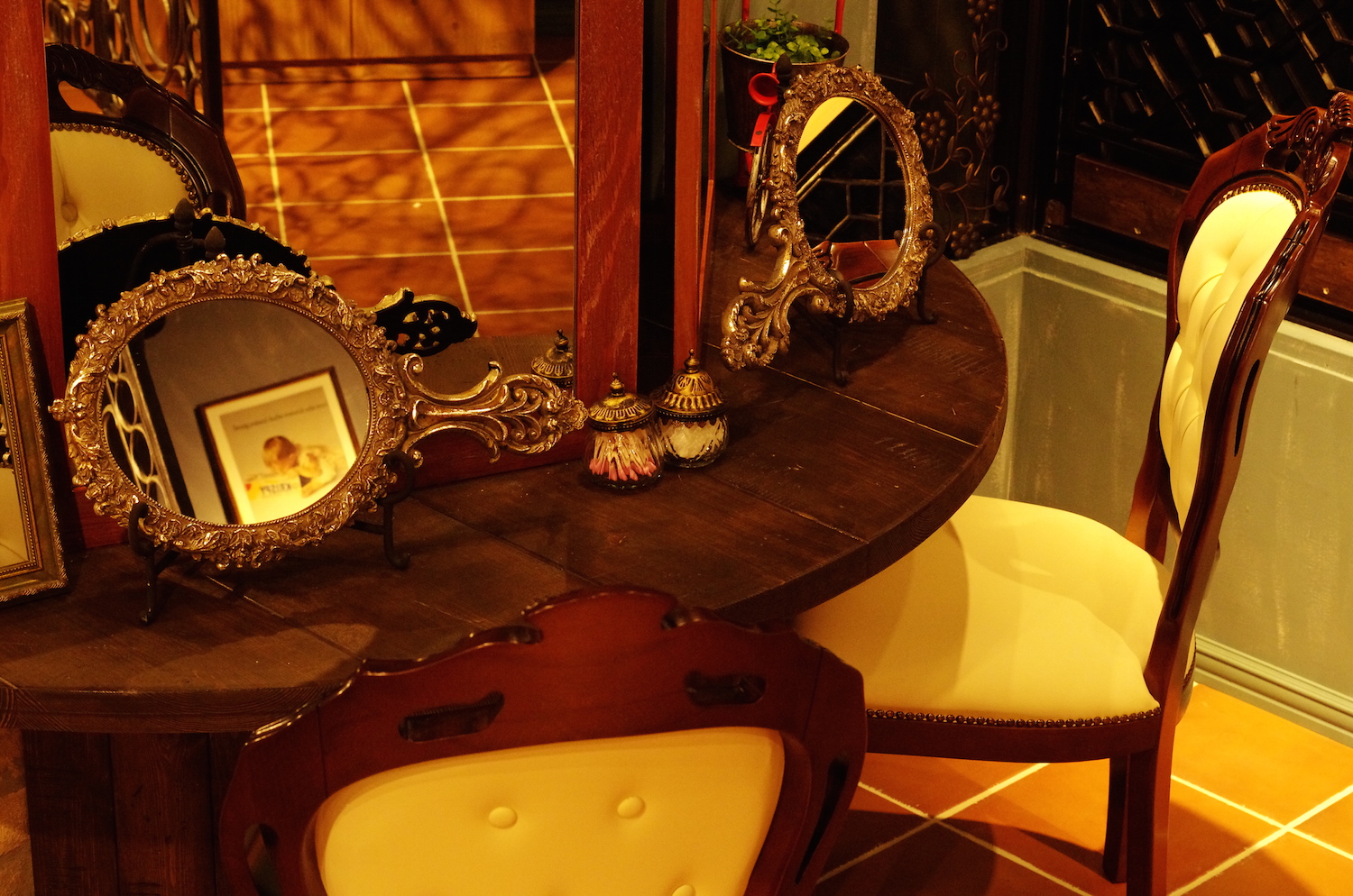 神奈川県横浜市 まつエク＆ネイルサロン